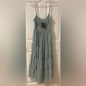 Forever 21: Medium Lined Woven Midi Dress